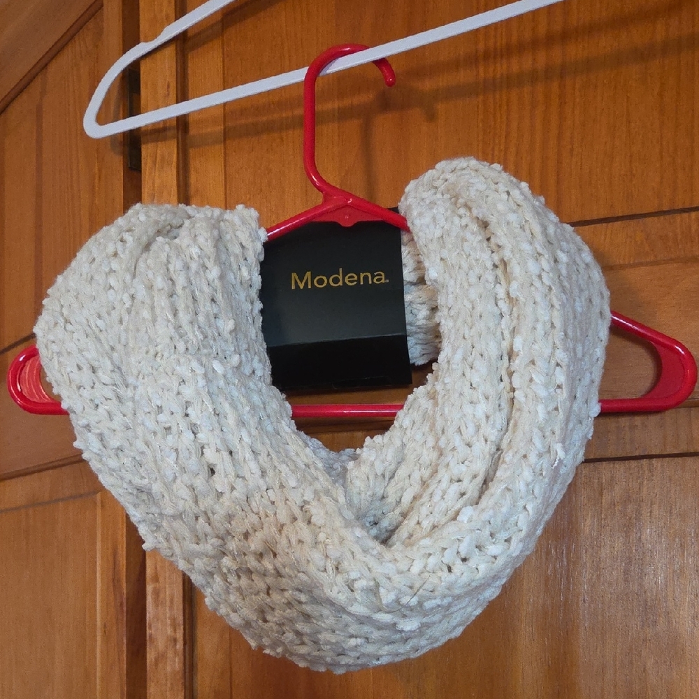 Modena Cream Knit Scarf